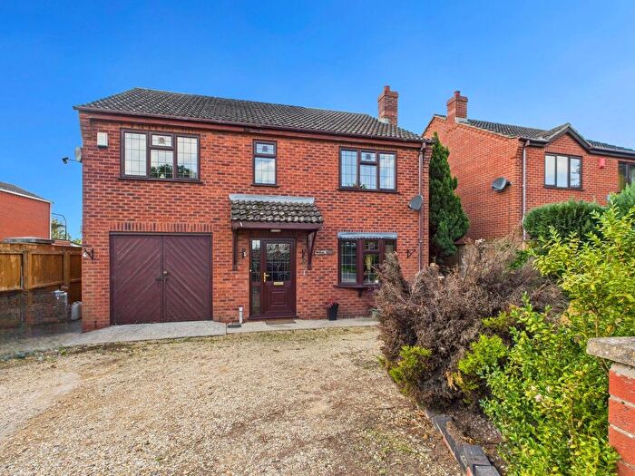 4 Bedroom Detached House For Sale In Isle Road, Outwell, Wisbech, PE14
