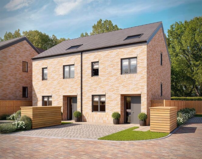 3 Bedroom Semi-detached House For Sale In The Potterell, Welham Manor, Welham Green, AL9