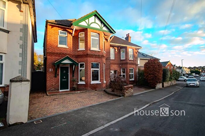 3 Bedroom Detached House For Sale In Ripon Road, Bournemouth, BH9