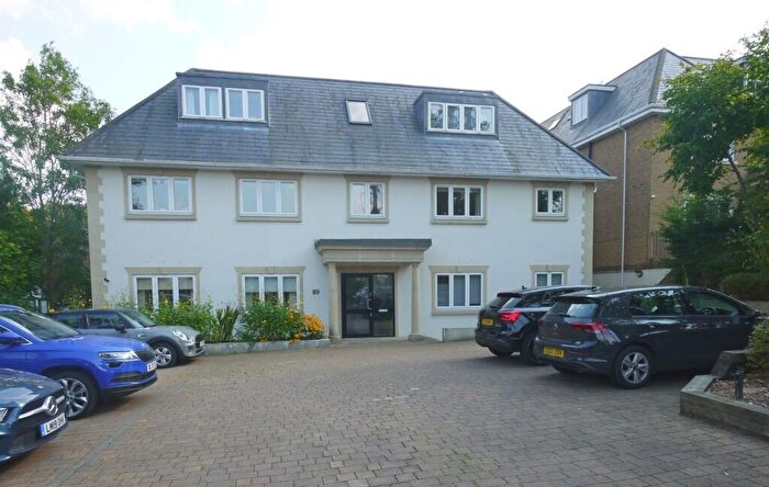 3 Bedroom Apartment For Sale In Ducks Hill Road, Northwood, HA6