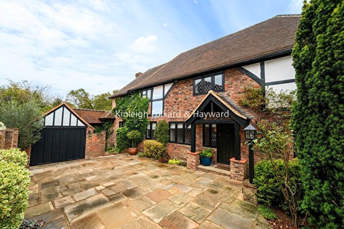 5 Bedroom Detached House To Rent In Camden Close, Chislehurst, BR7