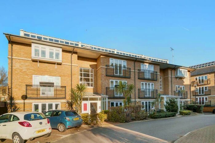 2 Bedroom Apartment To Rent In Menai Place, Blondin Street, Bow, E3