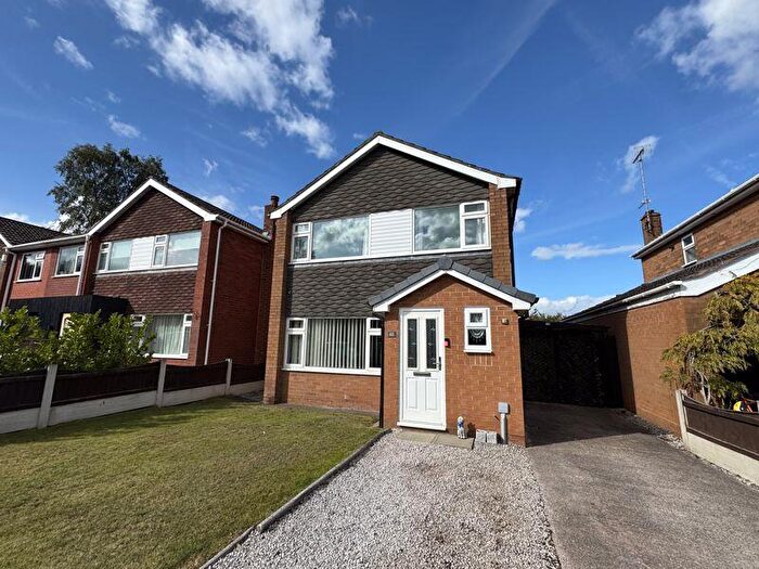 3 Bedroom Detached House For Sale In Danefield Road, Holmes Chapel, CW4