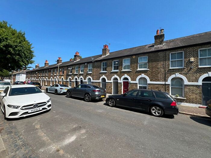 3 Bedroom Terraced House To Rent In Moorland Road, Bromley, BR1
