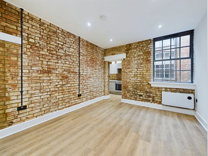 1 Bedroom Terraced House To Rent In Dunster Street, The Mounts, NN1