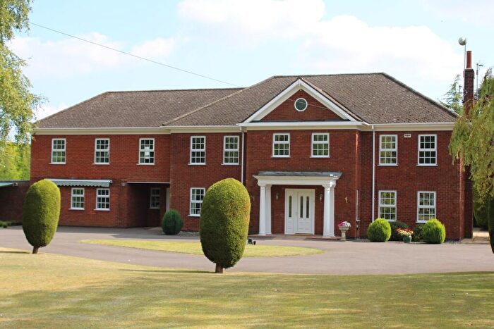 5 Bedroom Detached House For Sale In Kirton Road, Greetwell, DN20