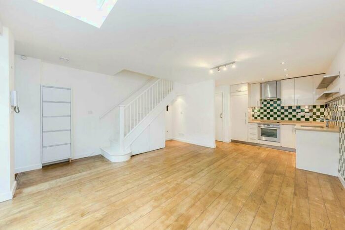 1 Bedroom House To Rent In Godson Yard, Maida Vale, NW6