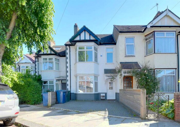 5 Bedroom Terraced House To Rent In Babington Road, Hendon, NW4