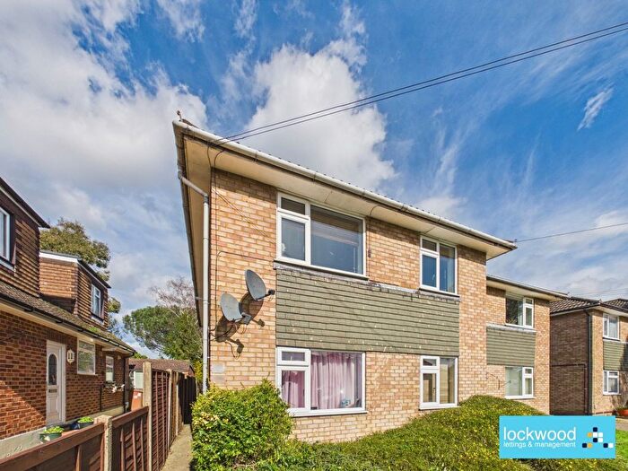 2 Bedroom Maisonette To Rent In Junction Road, Ashford, TW15