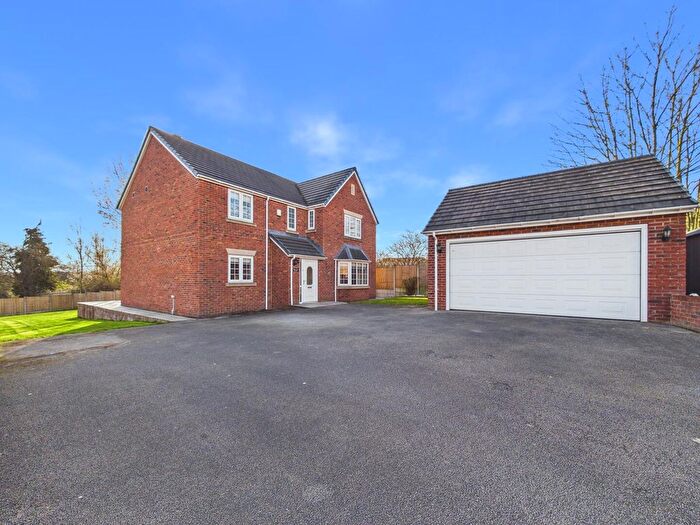 4 Bedroom Detached House For Sale In Meadowfield Rise, Stanley, Wakefield, WF3