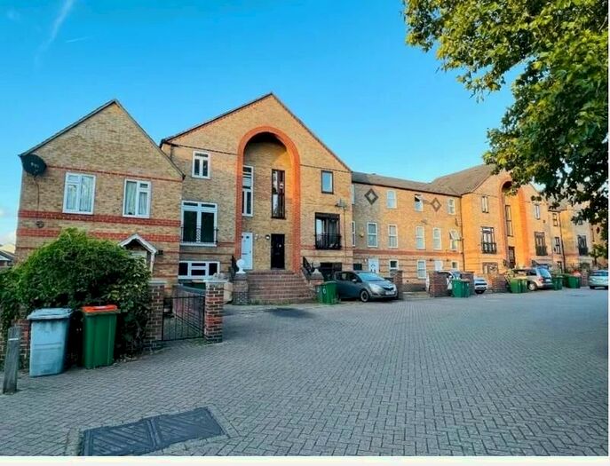 7 Bedroom Terraced House To Rent In Garnet Walk, Beckton, London, E6