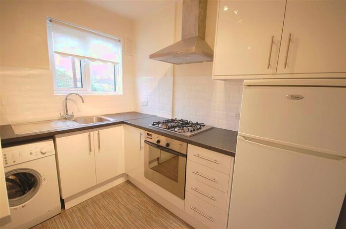 2 Bedroom Duplex To Rent In Victoria Road, Ruislip, HA4