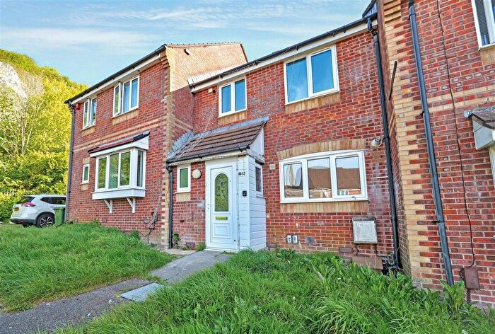3 Bedroom Terraced House For Sale In Meadowsweet Way, Portsmouth, PO6