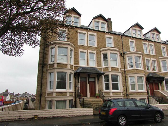 2 Bedroom Flat To Rent In West End Road, Morecambe, Lancashire, LA4