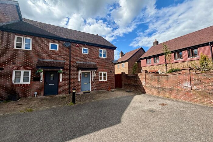 2 Bedroom End Of Terrace House To Rent In Holders Close, Billingshurst, RH14