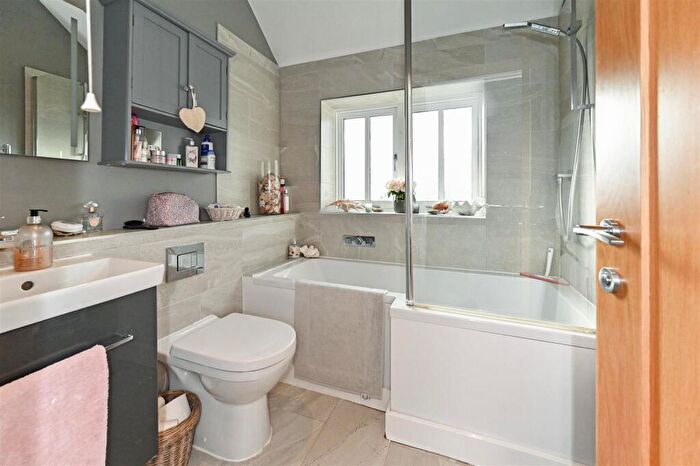 1 Bedroom House To Rent In Brewery Hill, Arundel, BN18