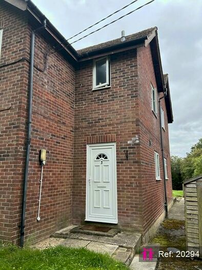1 Bedroom Ground Maisonette To Rent In Love Lane, Newbury, RG14