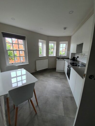 1 Bedroom Flat To Rent In Erasmus Street, London, SW1P