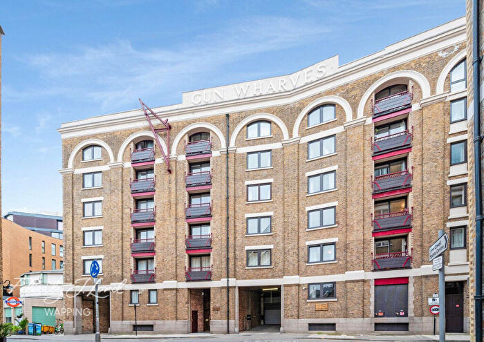1 Bedroom Apartment To Rent In Wapping High Street, London, E1W
