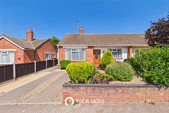 2 Bedroom Bungalow For Sale In Dixon Drive, Lowestoft, Suffolk, NR33