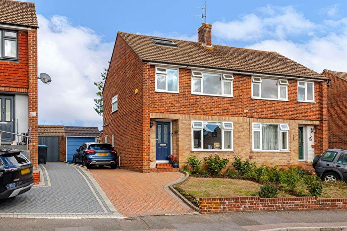 4 Bedroom Semi-Detached House For Sale In Court Road, Godstone, RH9