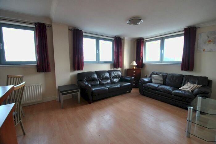 2 Bedroom Flat To Rent In Bath Street, Variety Gate, Glasgow, G2