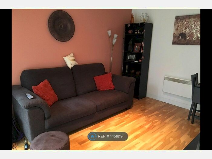 1 Bedroom Flat To Rent In Ellesmere Street, Manchester, M15