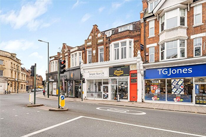 2 Bedroom Flat For Sale In Broad Street, Teddington, TW11
