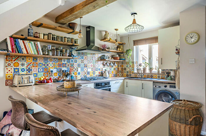 3 Bedroom End Of Terrace House For Sale In Larchfield Close, Frome, Frome, BA11