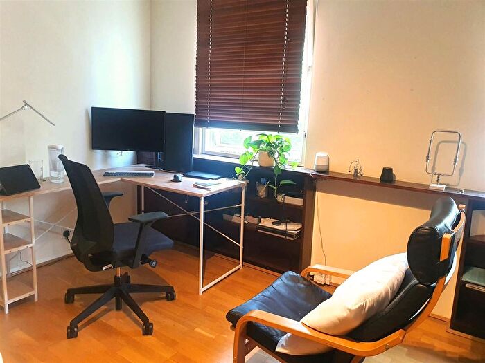 Studio To Rent In Cornwall Gardens, South Kensington, SW7