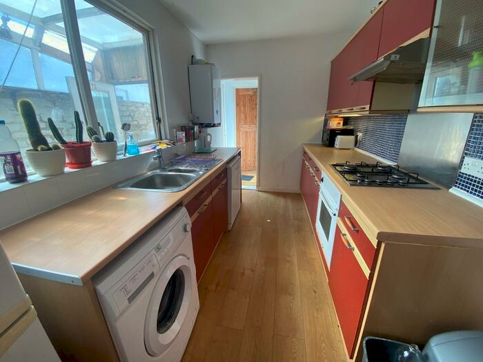 3 Bedroom Terraced House To Rent In Londesborough Road, Southsea, PO4