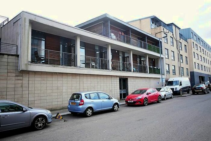 1 Bedroom Flat To Rent In Muirhouse Street, Glasgow, G41