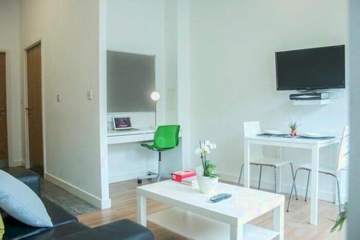 Studio To Rent In Chapel Street, Salford, M3