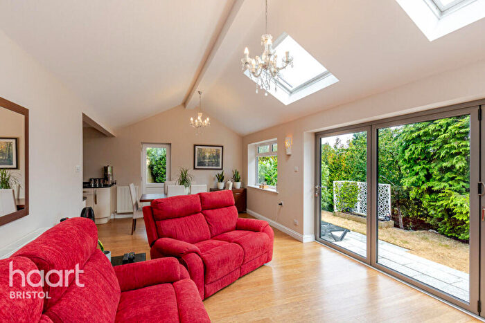 3 Bedroom Bungalow For Sale In Dundridge Lane, Bristol, BS5