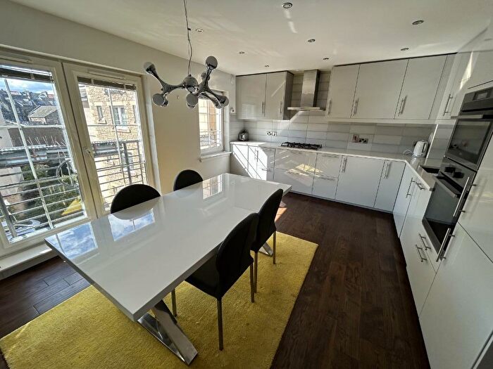3 Bedroom Penthouse To Rent In Timber Bush, Leith, Edinburgh, EH6