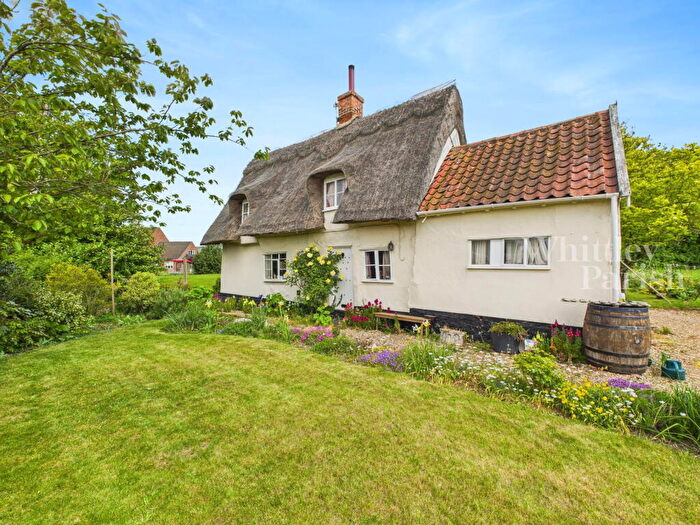3 Bedroom Cottage For Sale In Thetford Road, South Lopham, IP22