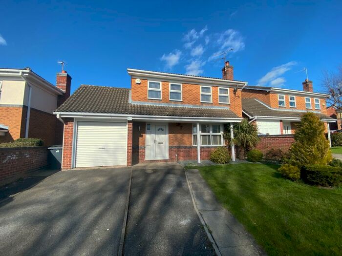 4 Bedroom Detached House To Rent In Healaugh Way, Chesterfield, S40