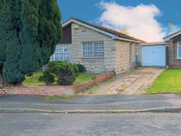 2 Bedroom Bungalow For Sale In Stubbington Close, Willenhall, WV13