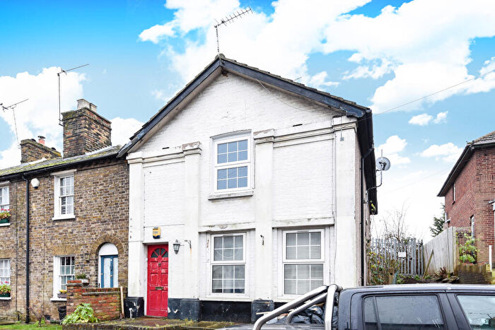 1 Bedroom Flat To Rent In Ship Lane, Sutton At Hone, DA4