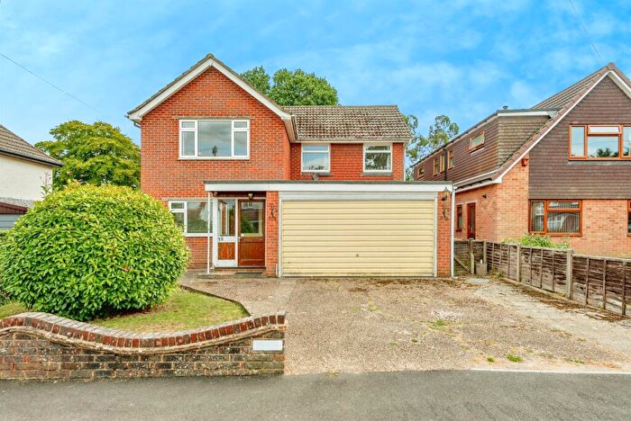 4 Bedroom Detached House For Sale In Silverlea Gardens, Horley, RH6
