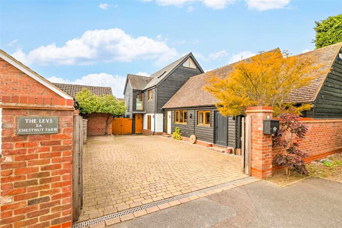 5 Bedroom Detached House For Sale In Chestnut Farm, Henlow, SG16