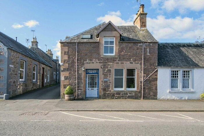 3 Bedroom Semi-Detached House To Rent In Bridgend, Callander, Stirling, FK17