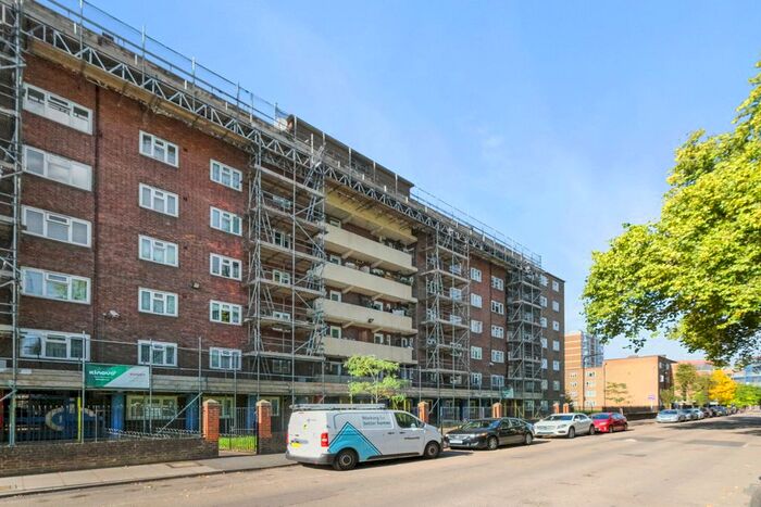 2 Bedroom Flat To Rent In Thurtle Road, London, Uk, E3