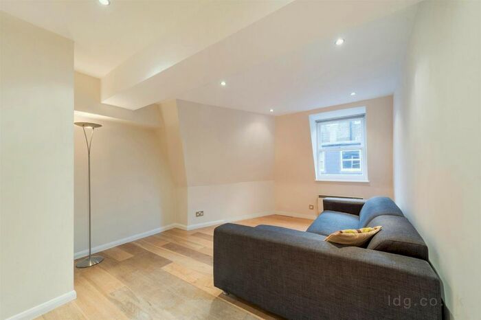2 Bedroom Flat To Rent In Cleveland Street, Fitzrovia, W1T