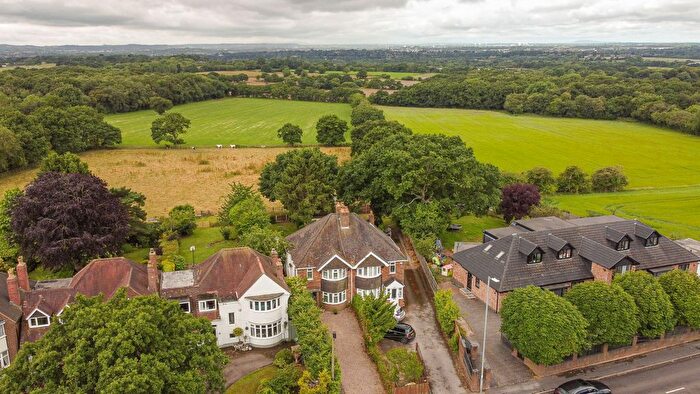 3 Bedroom Semi-Detached House For Sale In Longwood Road, Aldridge, WS9
