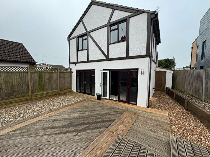 1 Bedroom Flat To Rent In High Road Benfleet, SS7