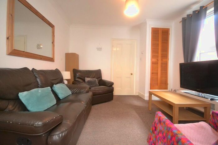 2 Bedroom Flat To Rent In Oxford Road, Reading, RG30
