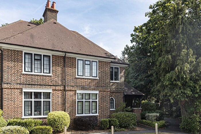 2 Bedroom Maisonette For Sale In Southend Road, Beckenham, BR3