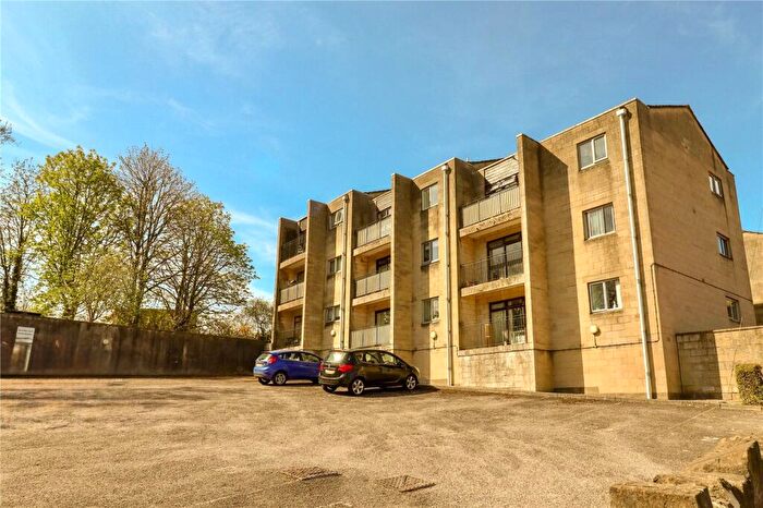 2 Bedroom Apartment To Rent In Melcombe Court, Oldfield Park, Bath, BA2