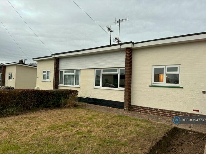 2 Bedroom Bungalow To Rent In Mountney Drive, Pevensey Bay, Pevensey, BN24